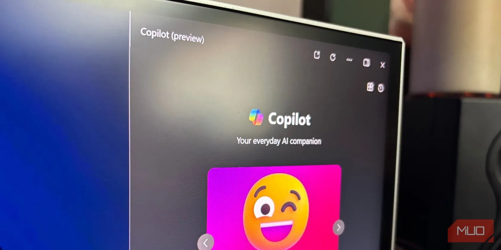 Biểu tượng Copilot được tích hợp trên thanh tác vụ của Windows 11.