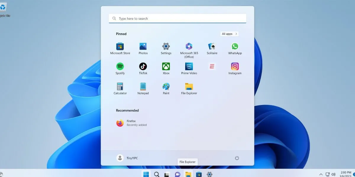 Biểu tượng Tiny11 OS trên màn hình máy tính, đại diện cho hệ điều hành Windows 11 đã được tùy biến