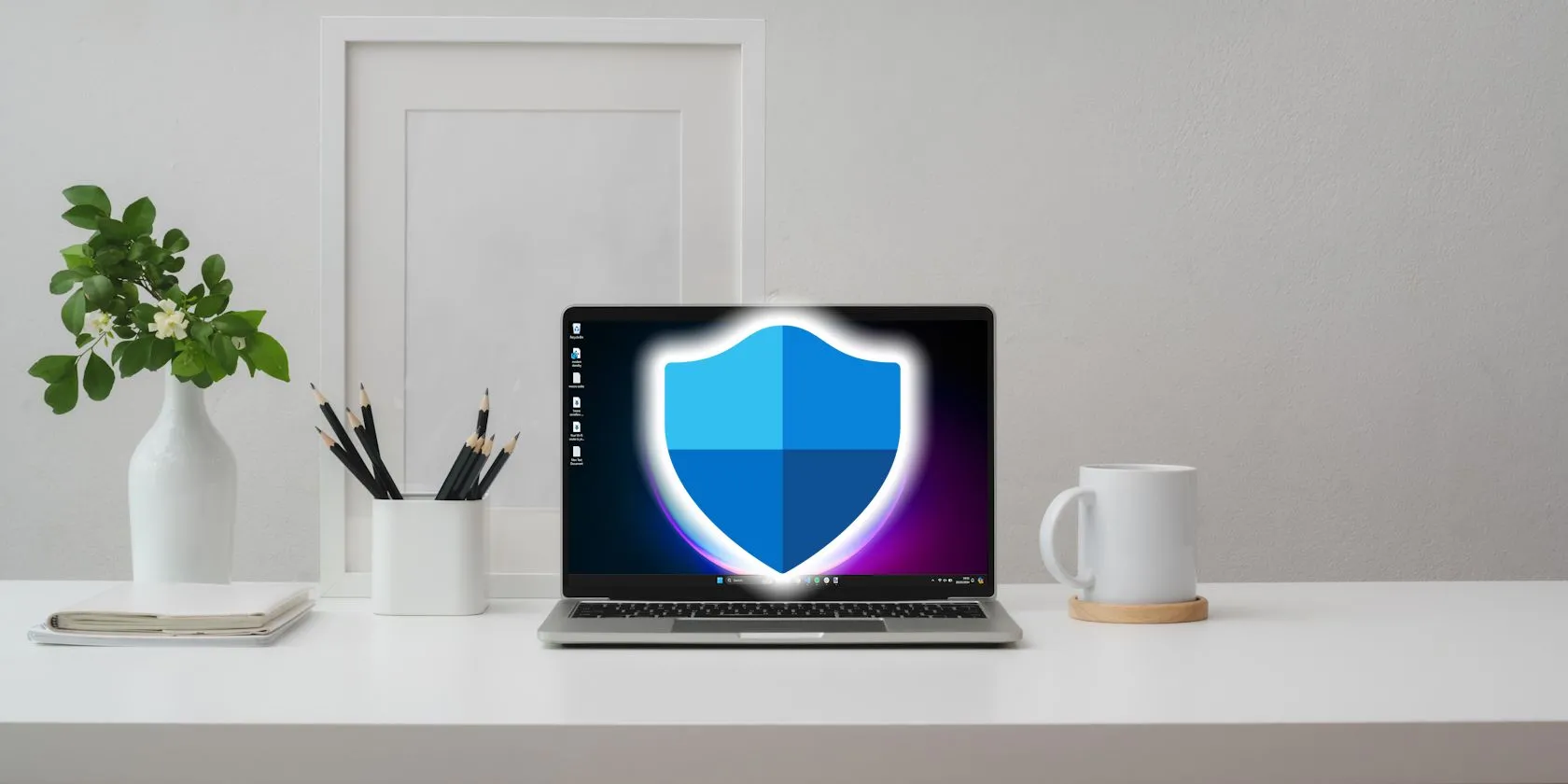Biểu tượng Windows Security trên màn hình laptop