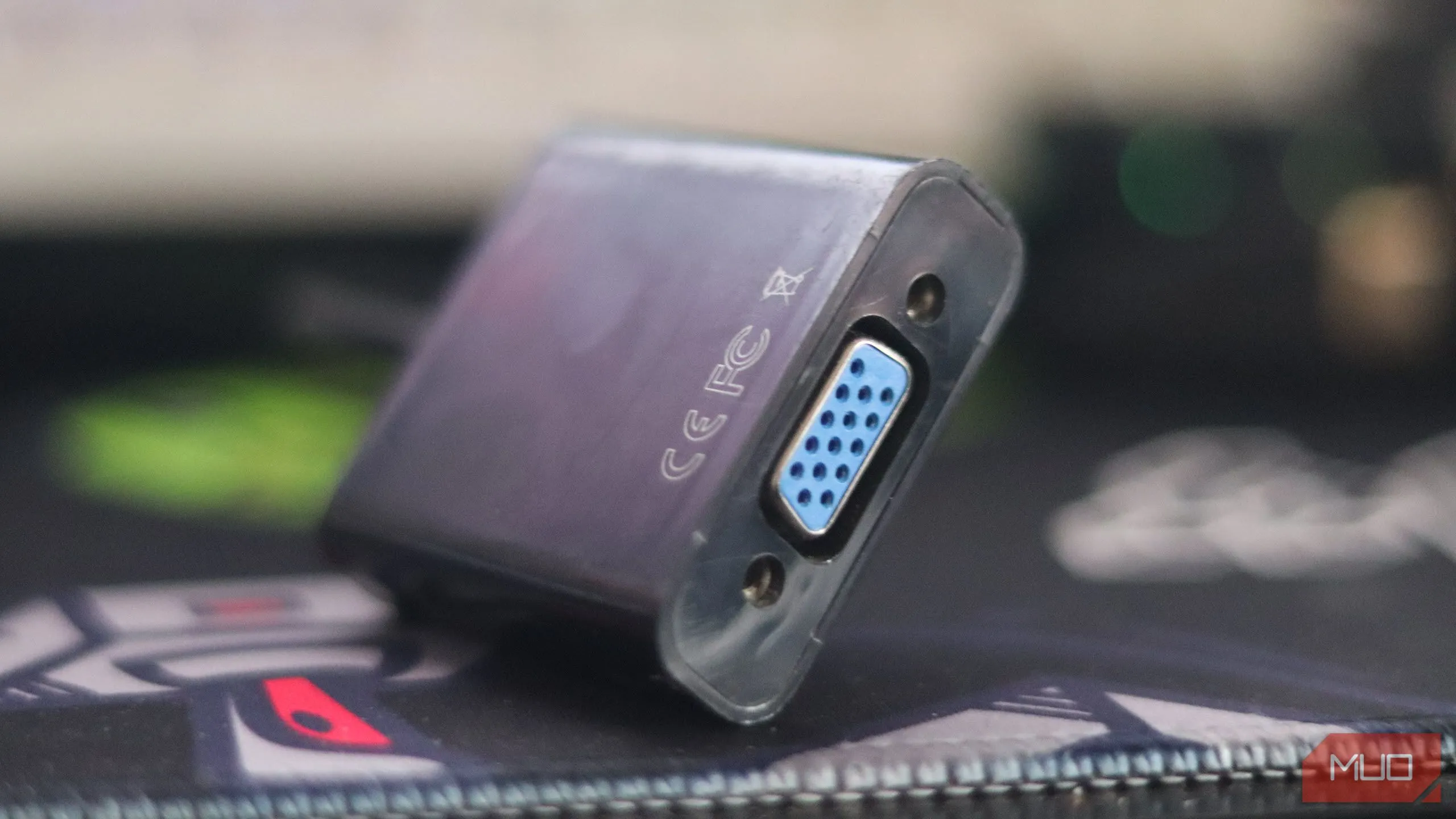 Bộ chuyển đổi từ cổng VGA sang HDMI, giải pháp cho màn hình cũ kết nối với thiết bị mới