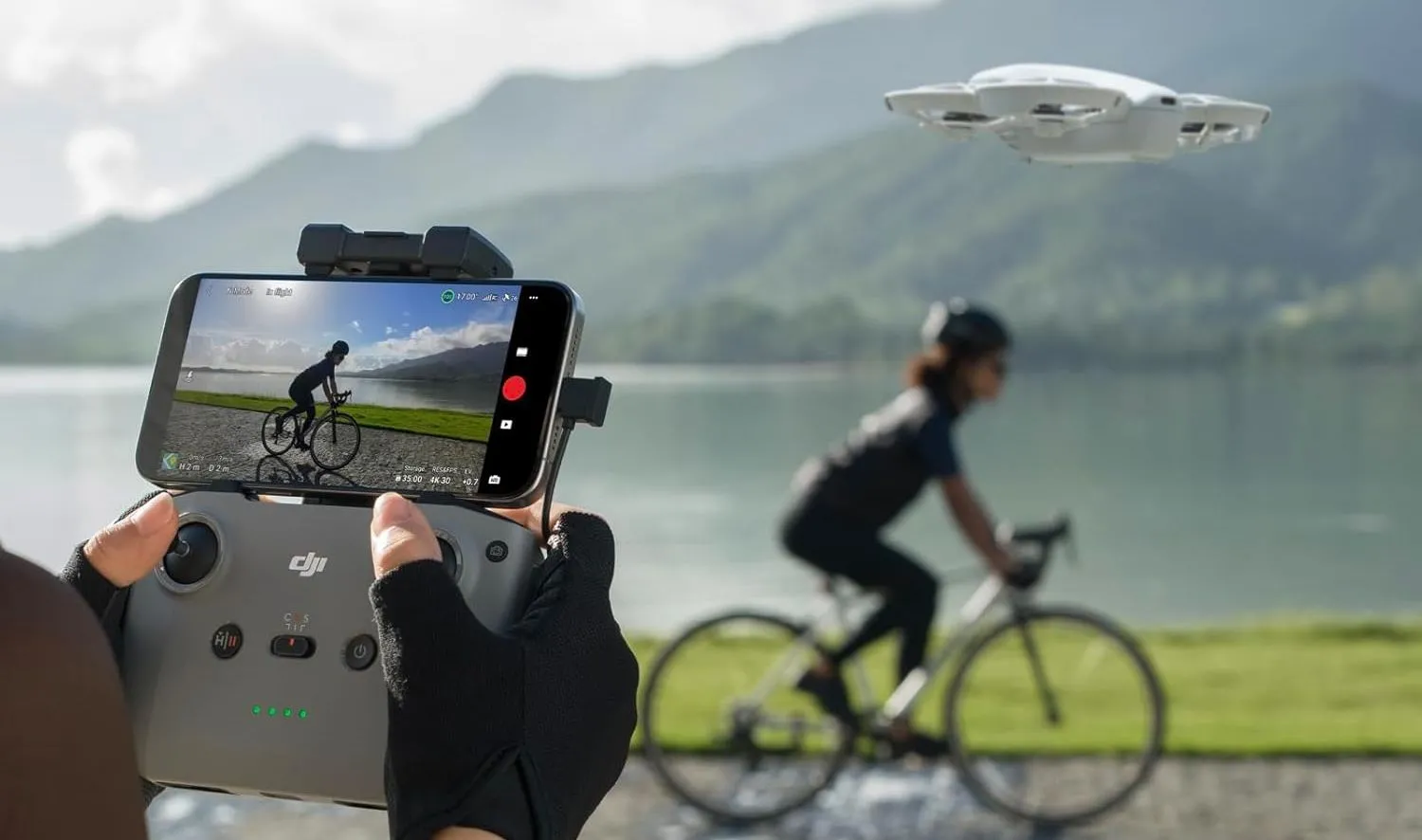 Bộ điều khiển từ xa RC-N3 của DJI Mini Series có giá đỡ điện thoại
