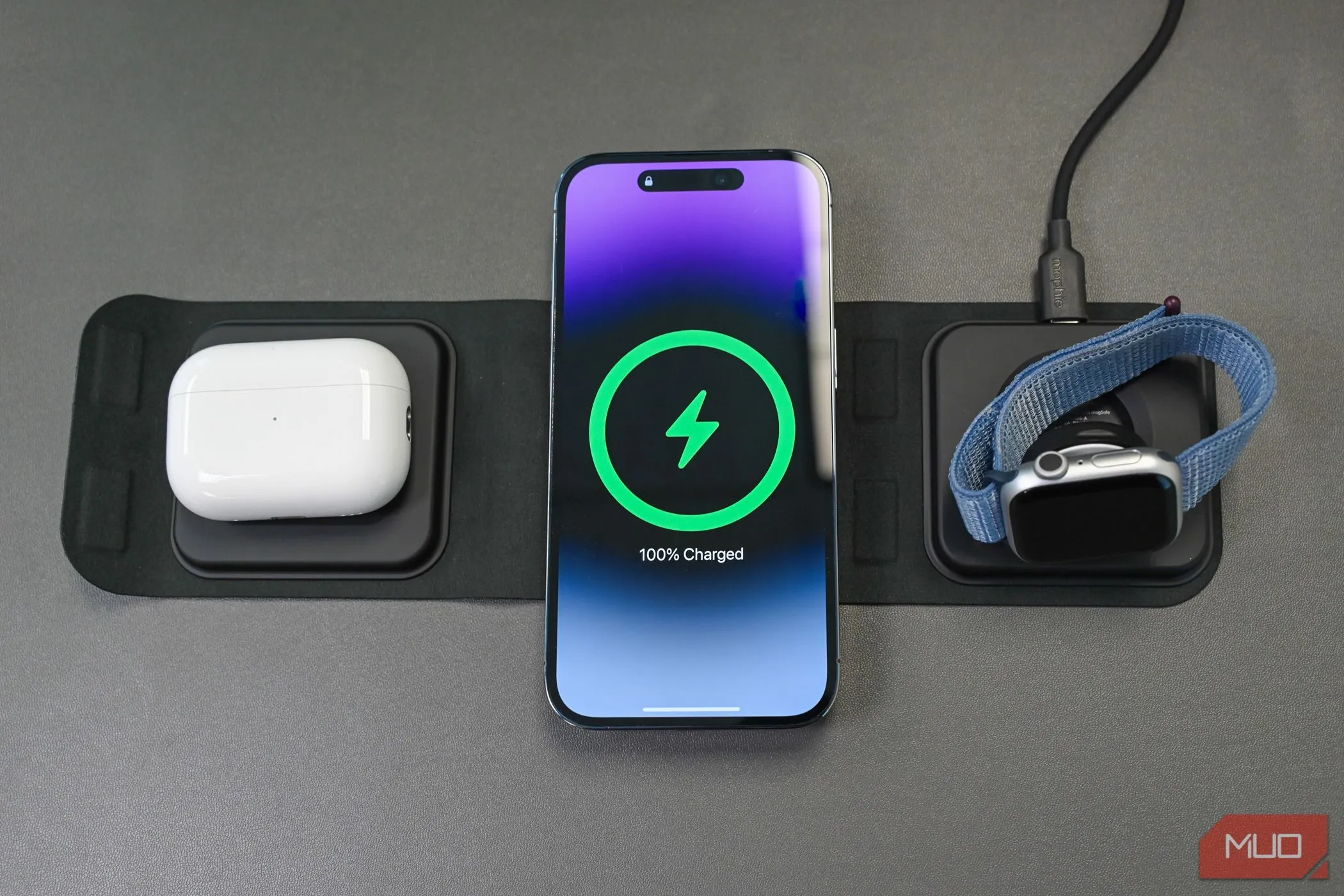 Bộ sạc du lịch 3 trong 1 mophie màu đen gập gọn