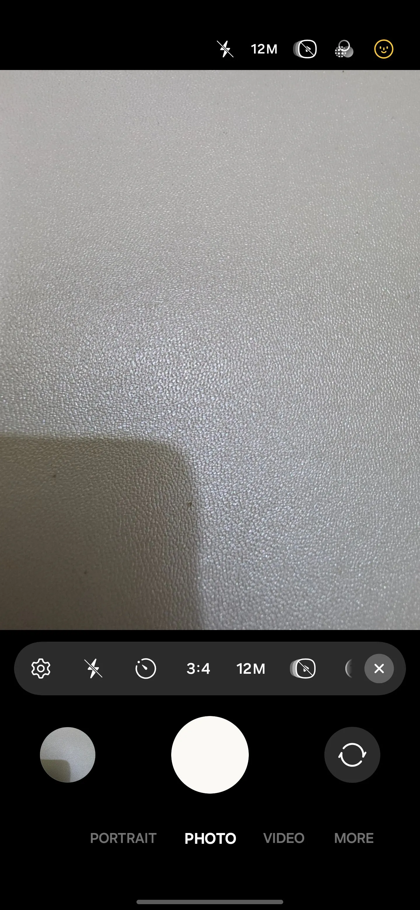 Cài đặt camera trên điện thoại Samsung, hiển thị mục Tối ưu hóa thông minh (Intelligent optimisation).