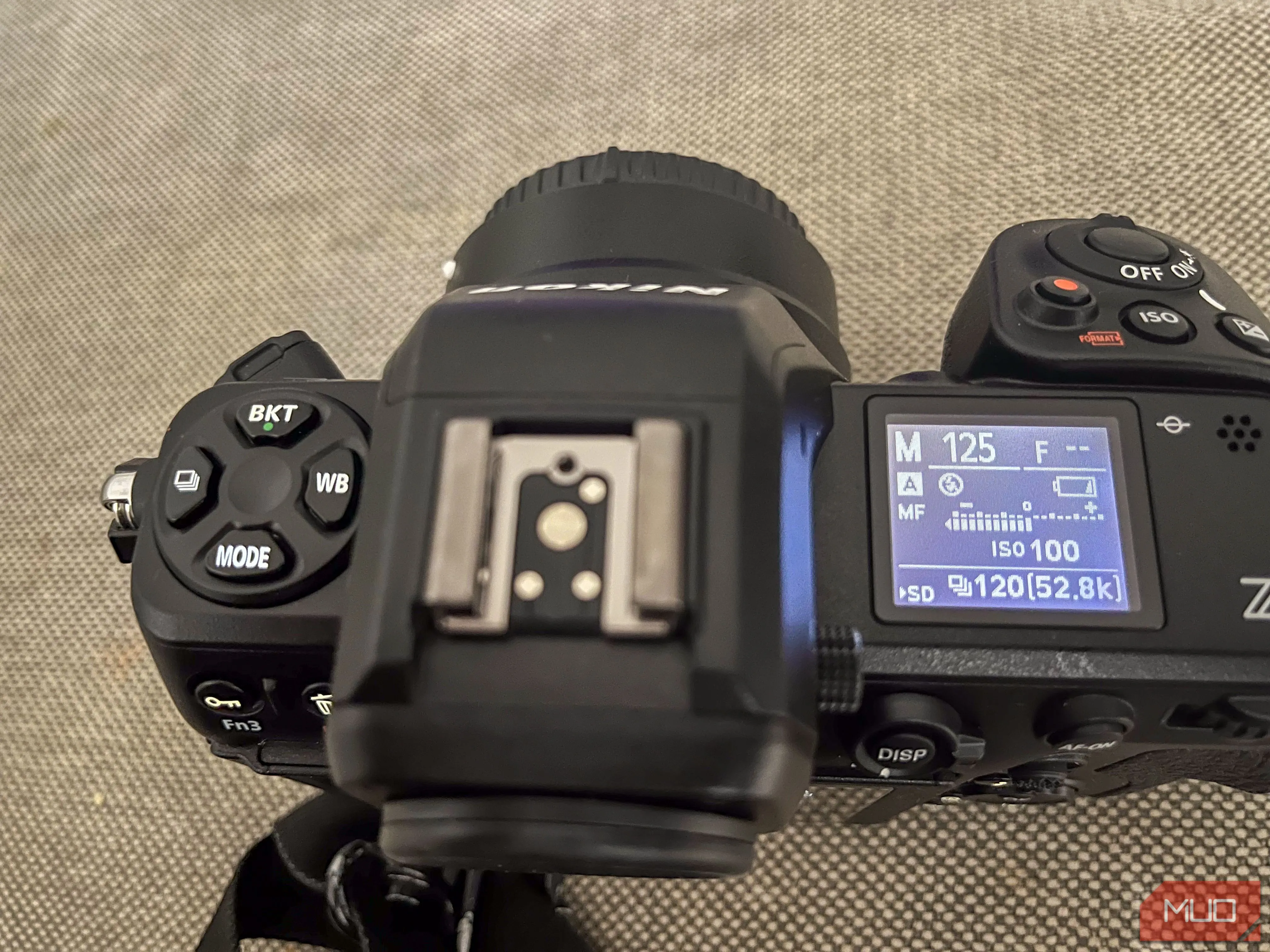 Cài đặt máy ảnh Mirrorless phức tạp hơn DSLR với nhiều tính năng mới