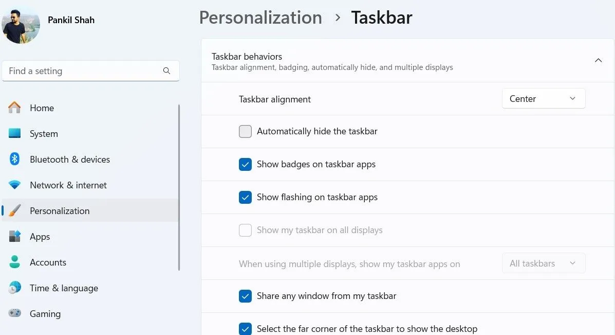 Cài đặt Ứng dụng Cài đặt Windows 11 hiển thị tùy chọn ẩn/hiện Taskbar