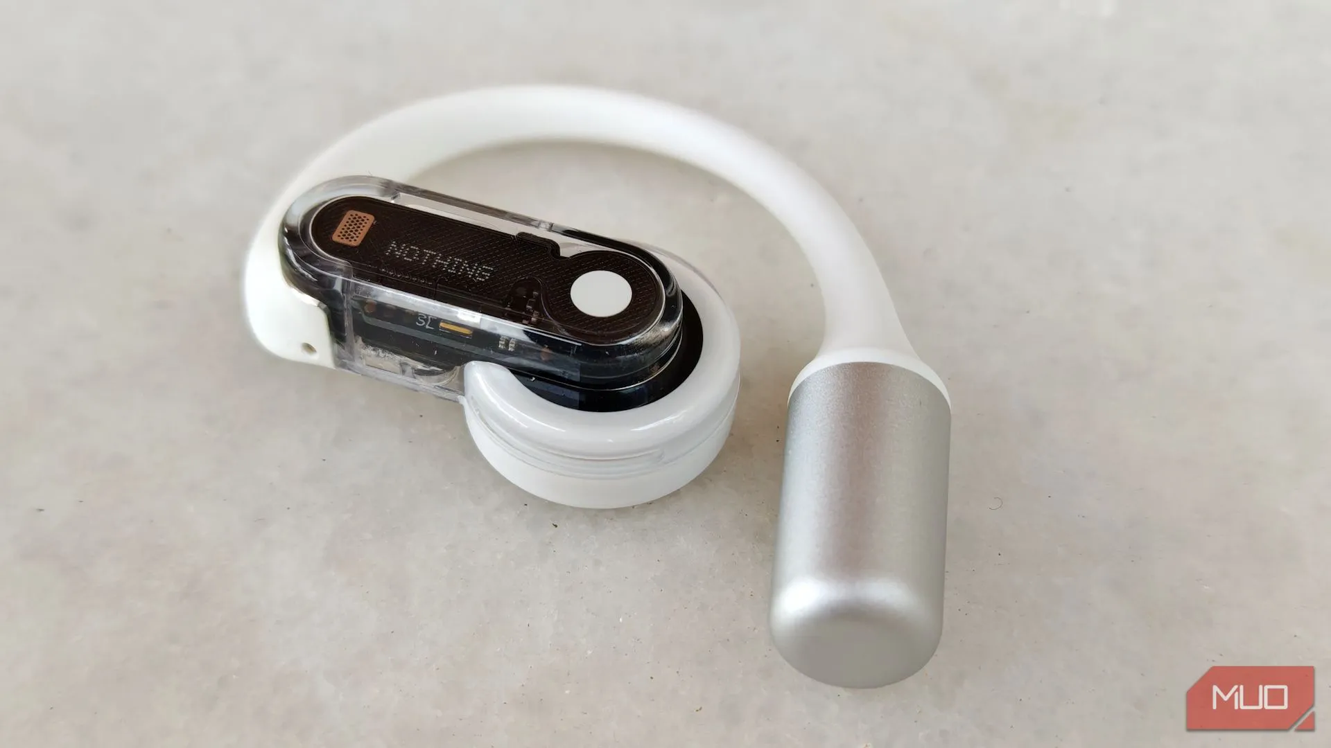 Cận cảnh tai nghe trái Nothing Ear (open) với driver 14.2mm
