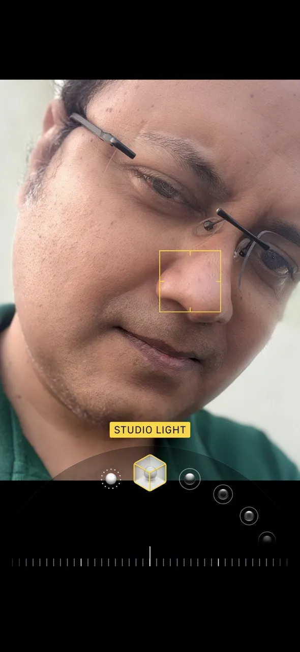 Chân dung ở chế độ Ánh sáng Studio