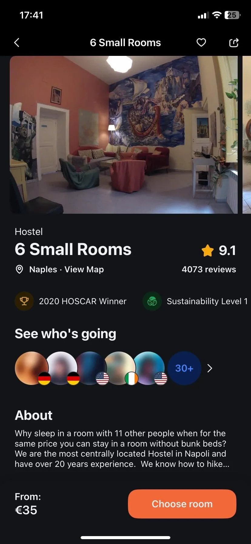 Chi tiết phòng trên ứng dụng Hostelworld, cung cấp thông tin và hình ảnh về chỗ ở tại các hostel.