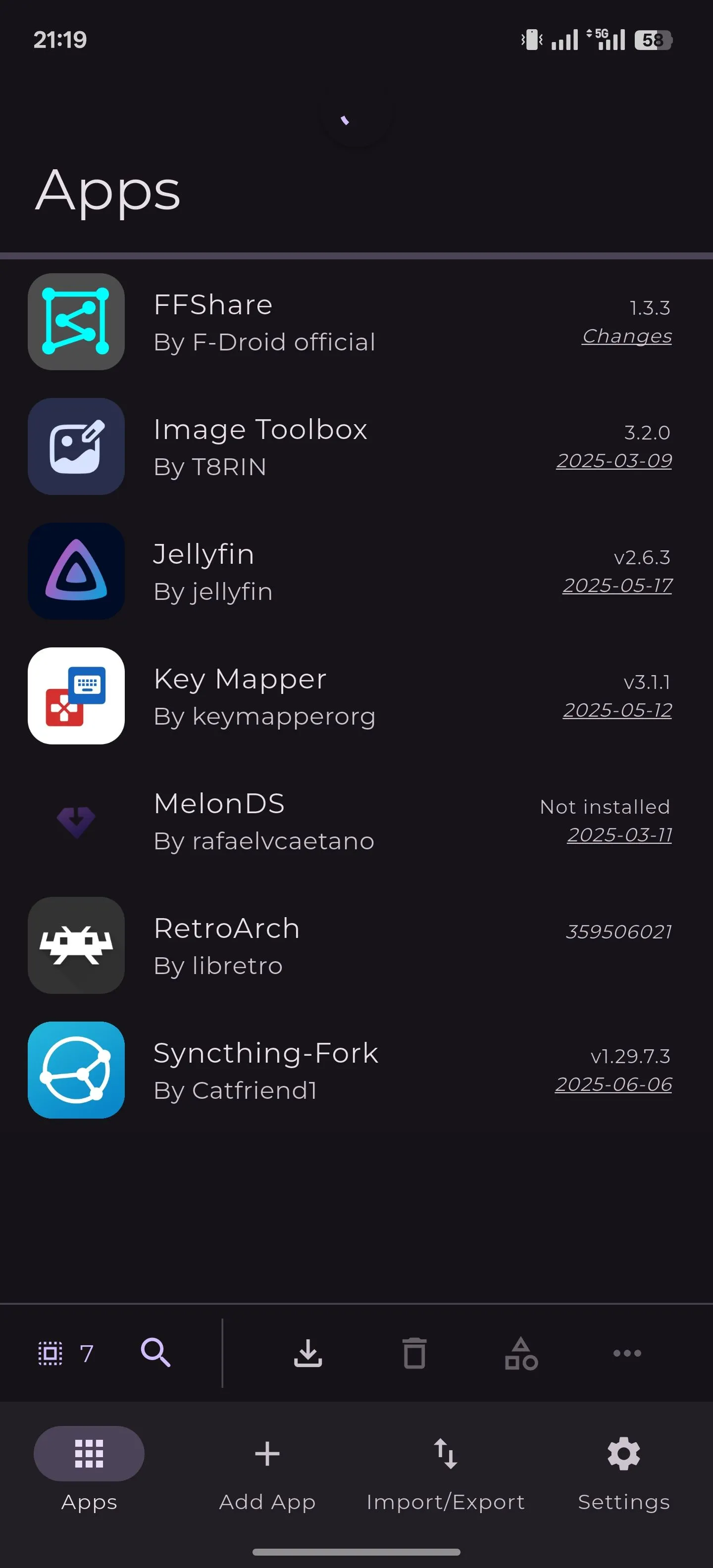 Danh sách các ứng dụng đã thêm vào Obtainium trên Android, sẵn sàng để kiểm tra cập nhật.