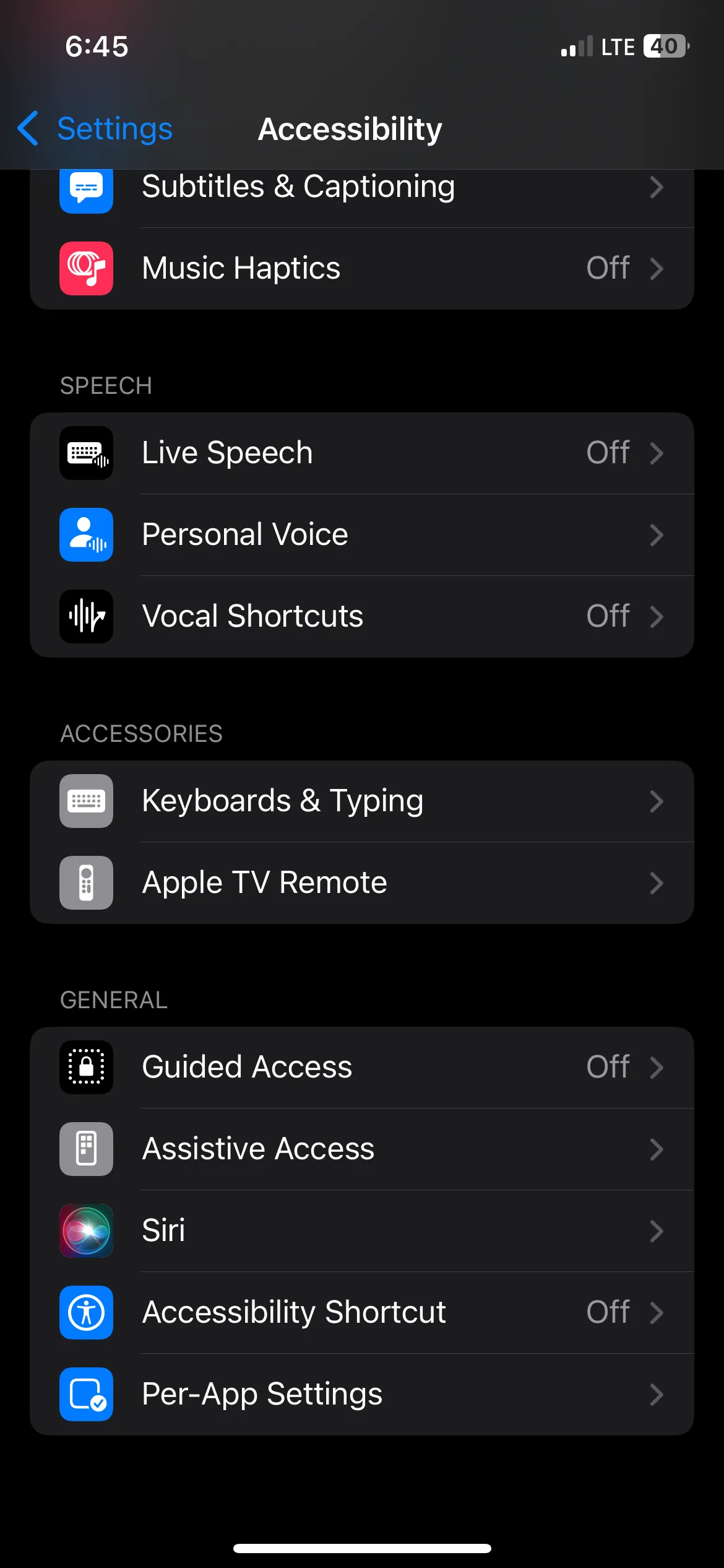 Điều hướng đến tính năng gõ phím với xem trước lớn trong cài đặt trợ năng iPhone