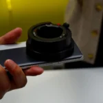Giá đỡ ống kính concept smartphone Realme Ultra tại MWC 2025