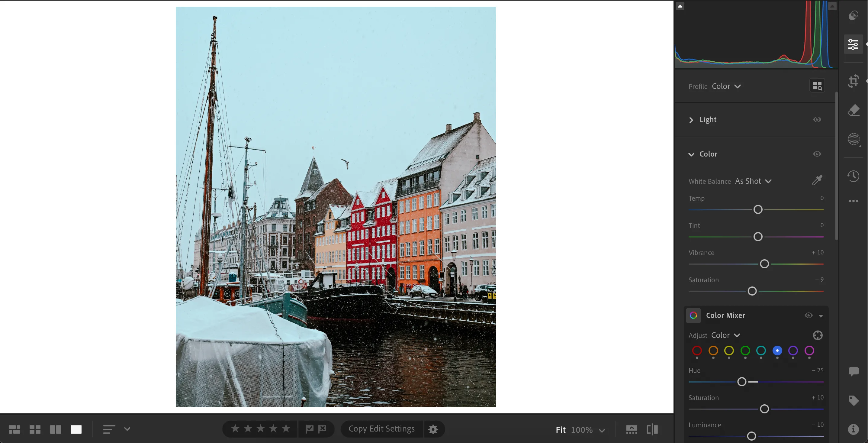 Giao diện Adobe Lightroom đang chỉnh sửa ảnh JPEG với các tùy chọn cơ bản