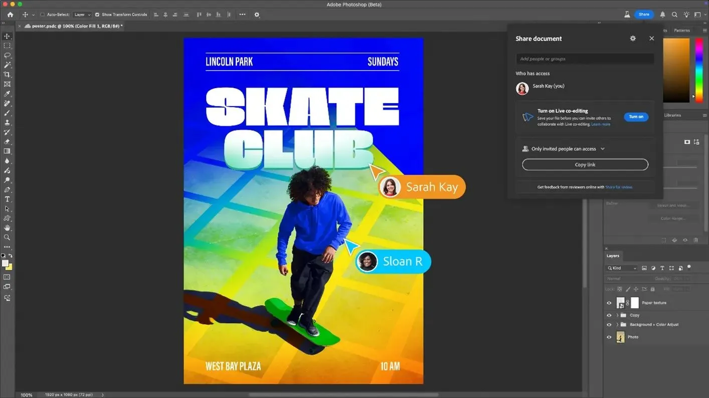 Giao diện Adobe Photoshop hiển thị dự án thiết kế đồ họa với các biểu tượng cộng tác trực tiếp