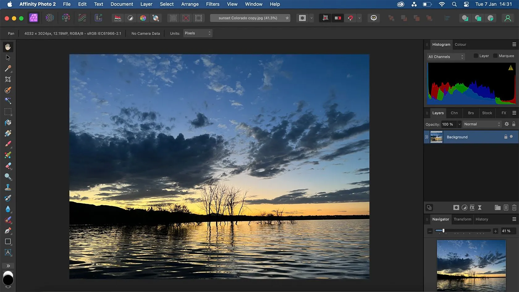 Giao diện Affinity Photo với các bảng điều khiển được nhóm gọn gàng