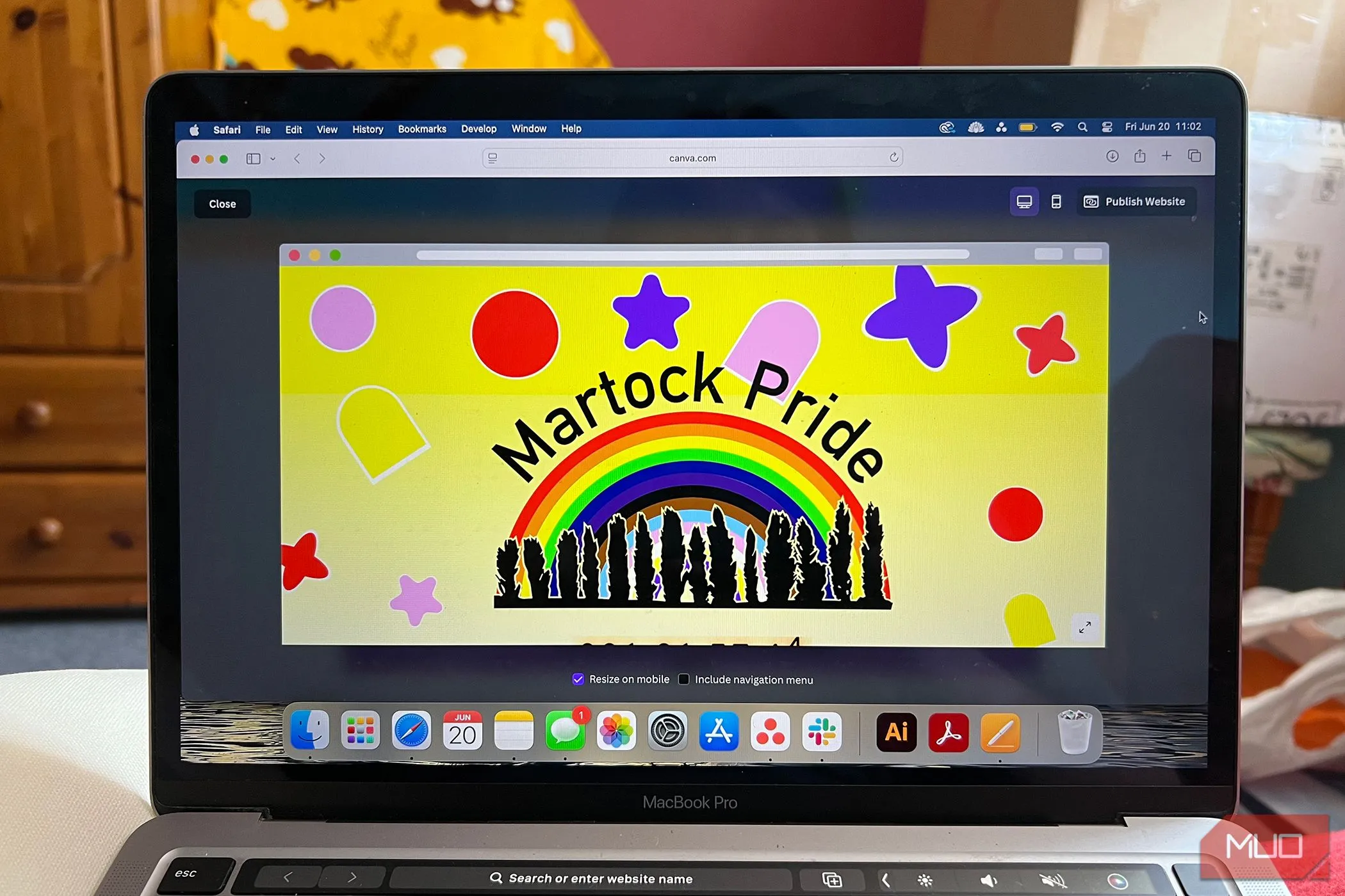 Giao diện bản xem trước website Martock Pride được thiết kế trên Canva, minh họa tính năng xây dựng web