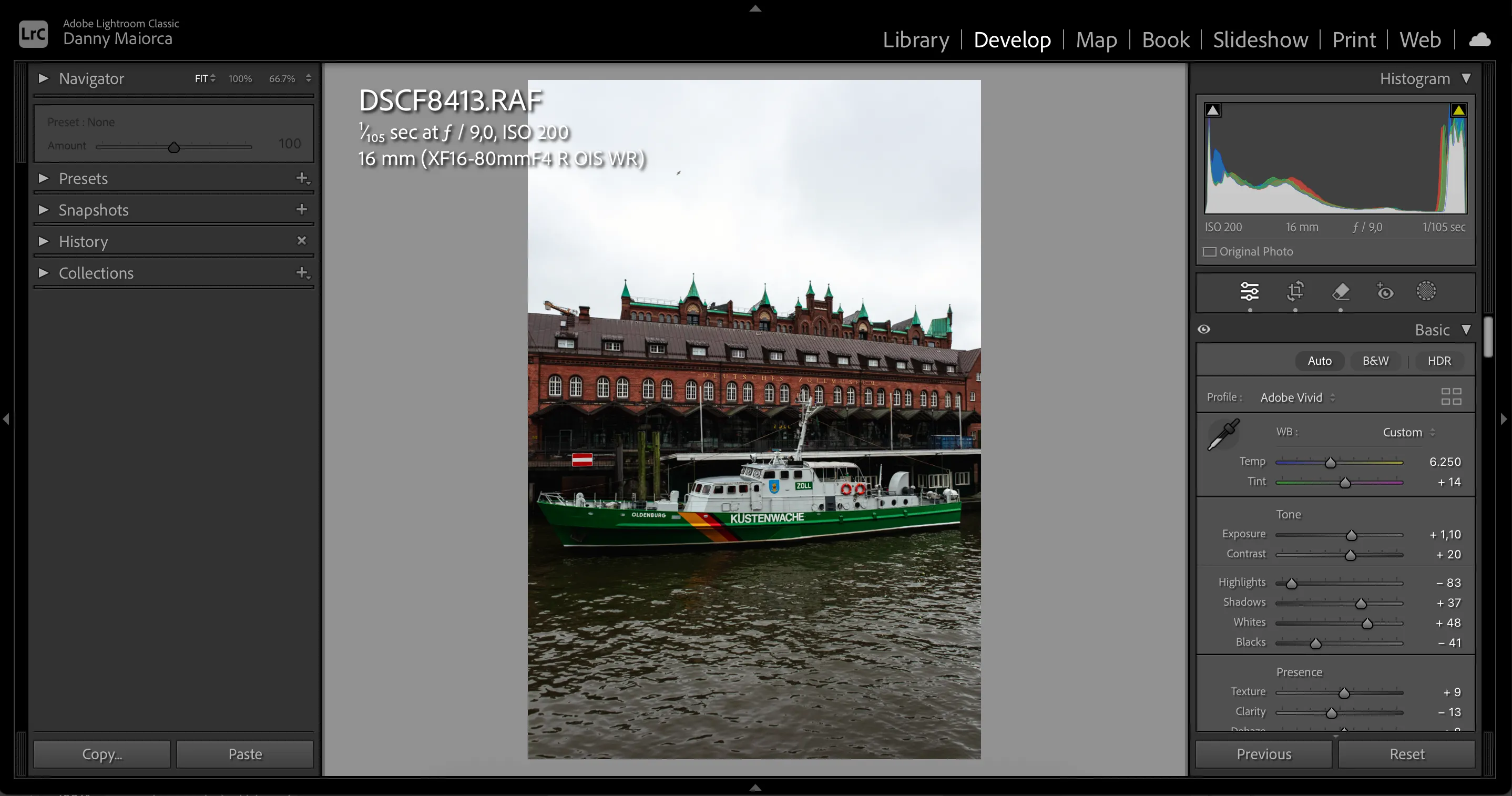 Giao diện các công cụ tự động nâng cao ảnh trong Adobe Lightroom