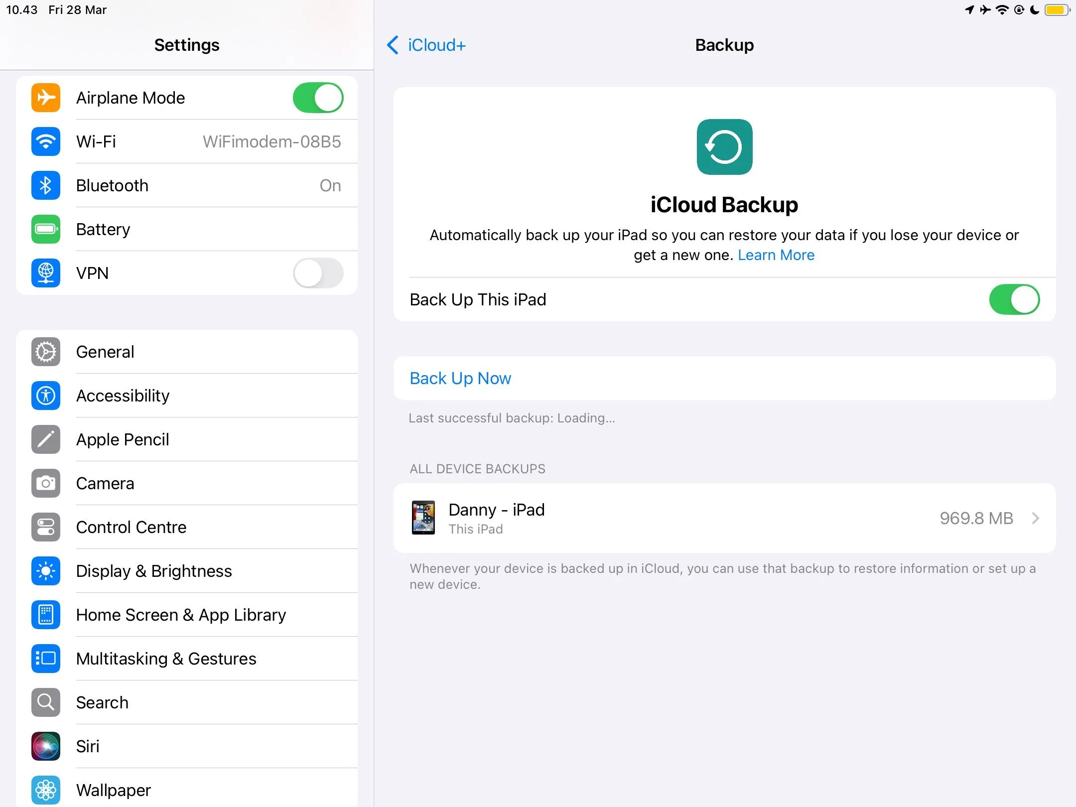 Giao diện cài đặt sao lưu iCloud tự động trên iPad
