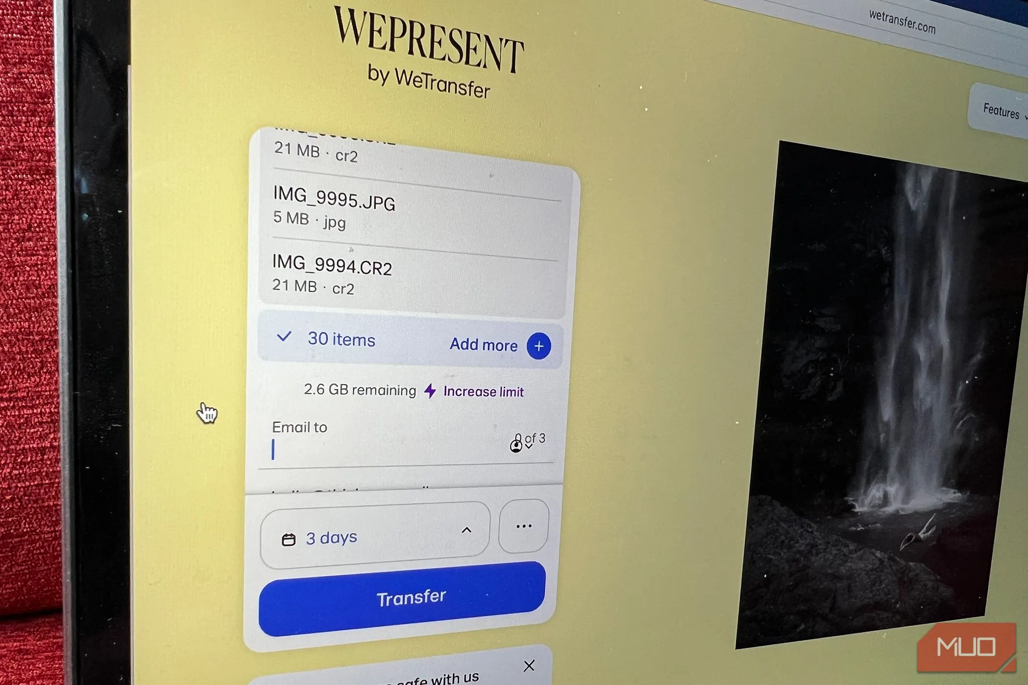 Giao diện chuyển file của WeTransfer hiển thị giới hạn dung lượng 3GB cho người dùng miễn phí.