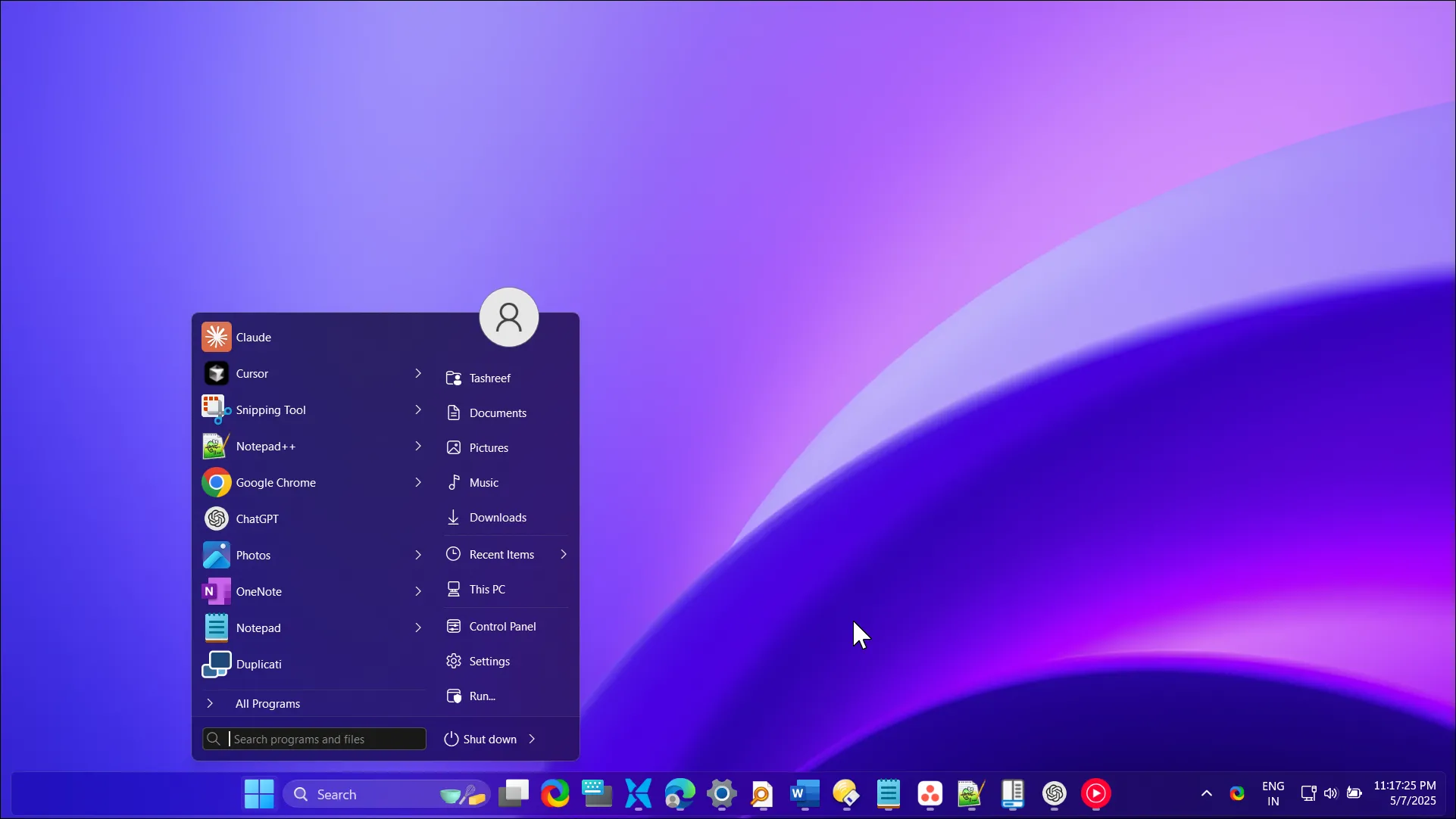 Giao diện desktop Windows 11 đã được tùy biến với Windows 25 Mod, hiển thị thanh Taskbar, menu Start và các biểu tượng mới.