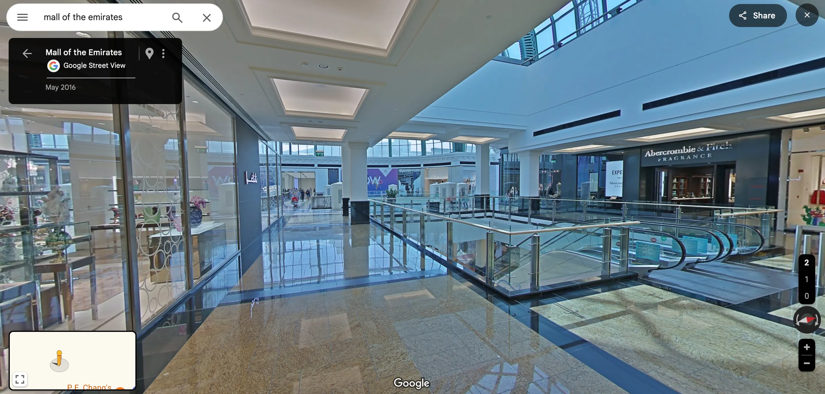 Giao diện điều hướng trong nhà trên ứng dụng Google Maps hiển thị bản đồ chi tiết bên trong tòa nhà