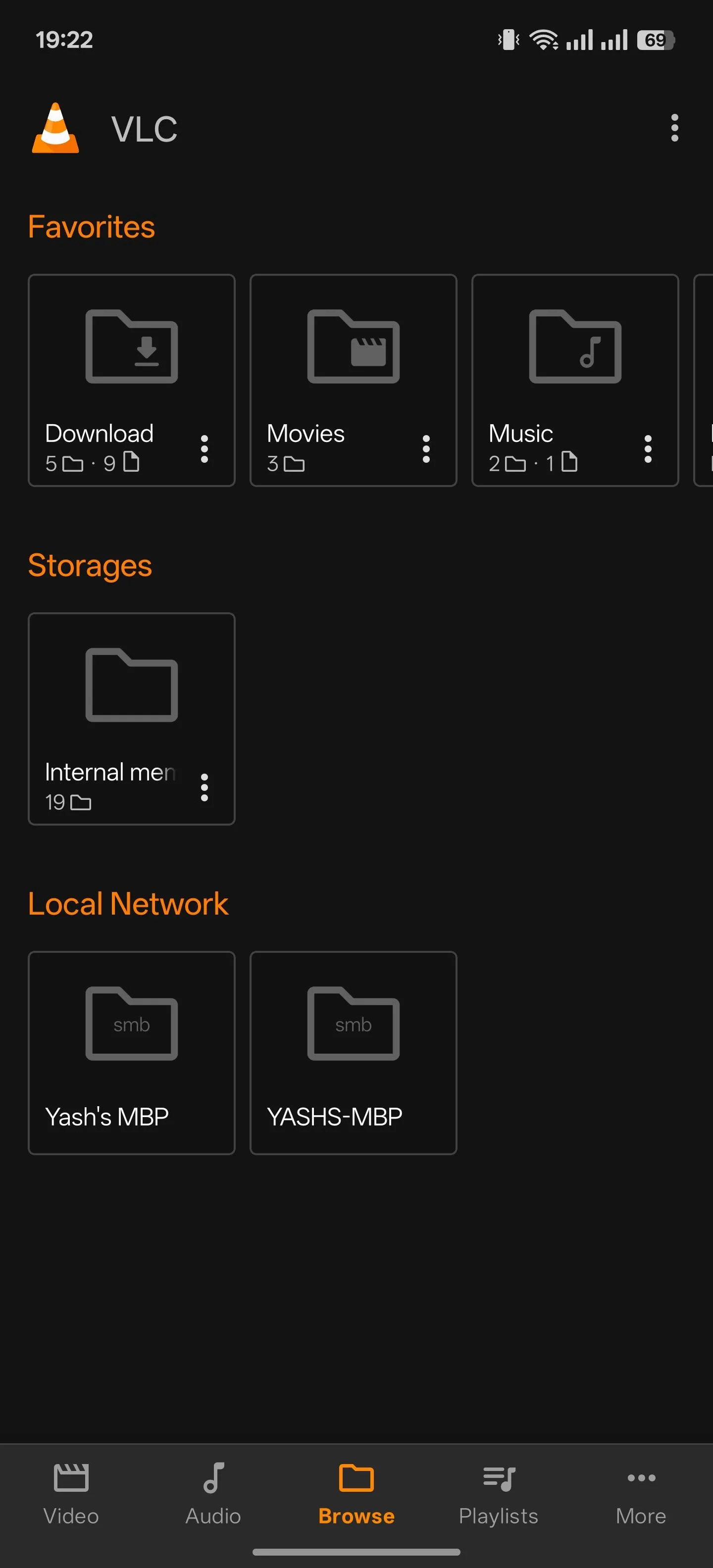 Giao diện duyệt tệp của ứng dụng VLC Media Player trên Android.