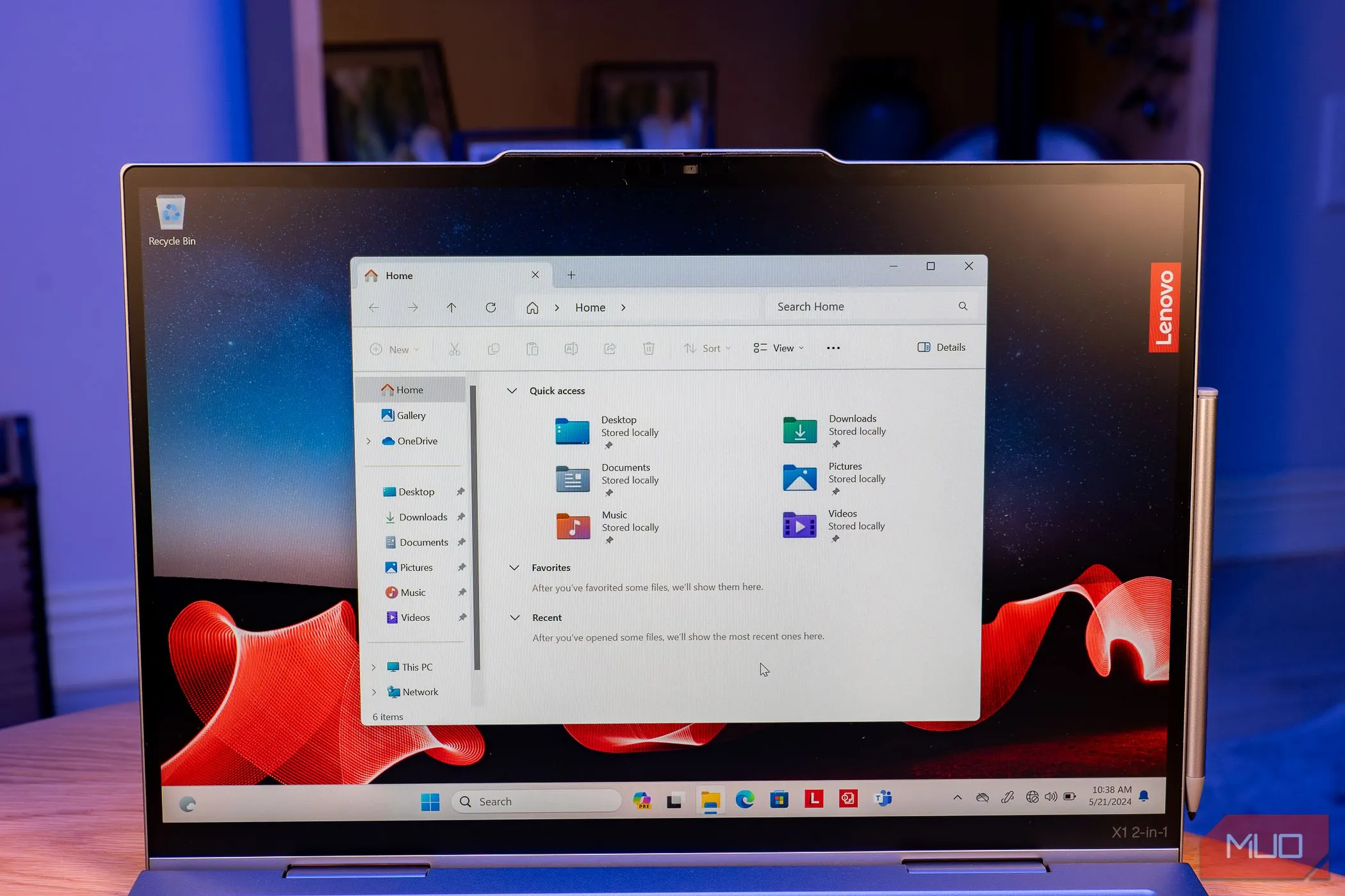 Giao diện File Explorer trên Windows 11 hiển thị các thư mục và tệp tin, minh họa khả năng quản lý tệp hiệu quả.