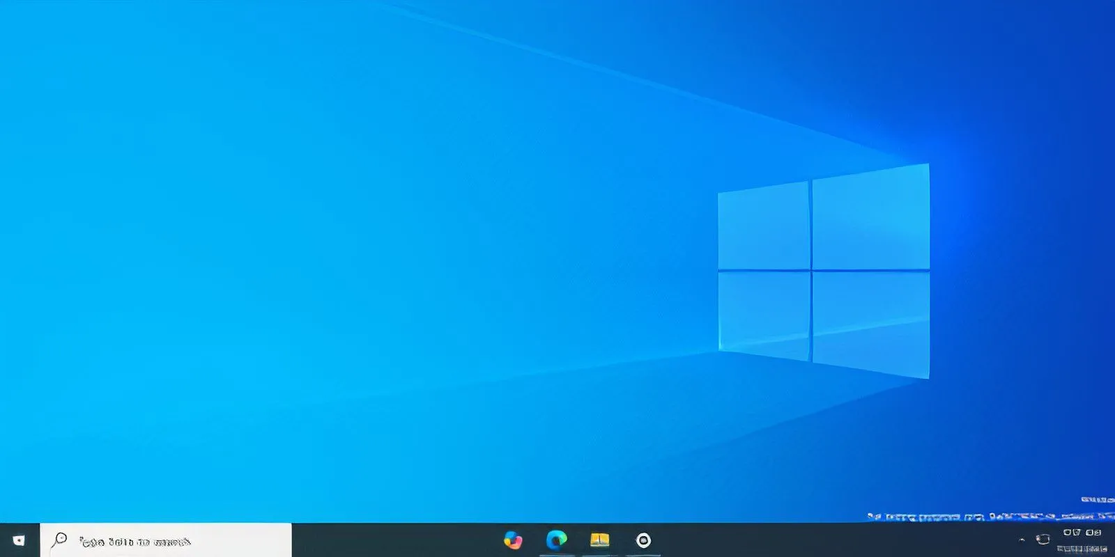 Giao diện máy tính Windows 10 với Taskbar và các biểu tượng ứng dụng được căn giữa bằng TaskbarX