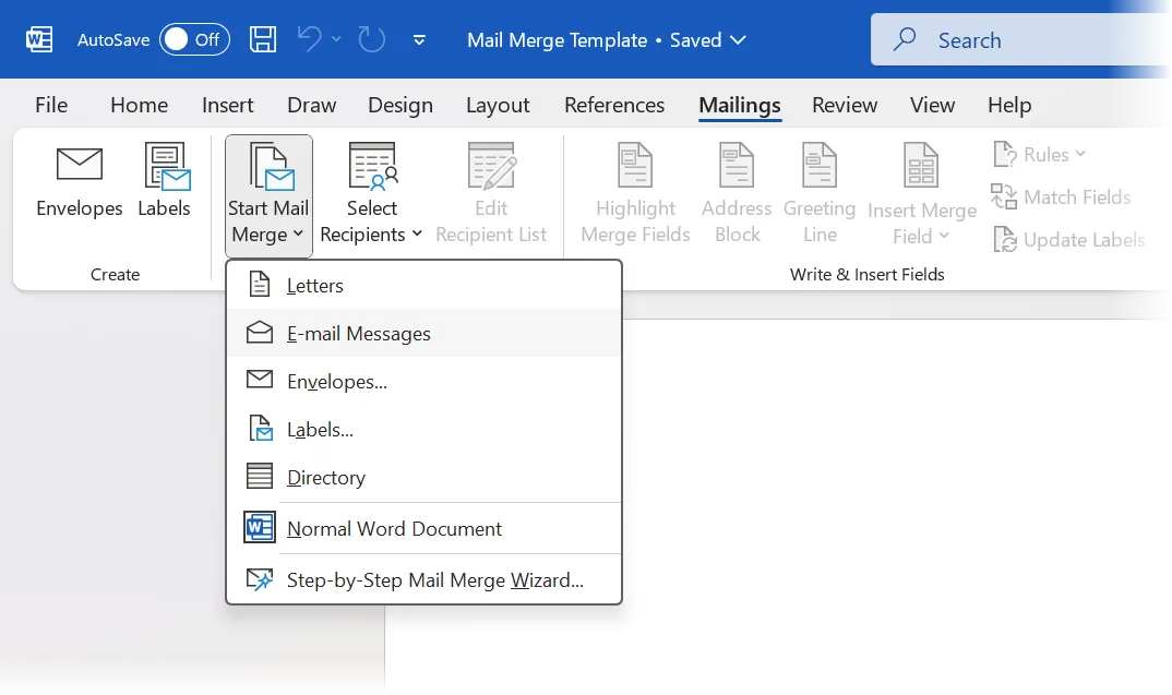 Giao diện Microsoft Word với tab Mailings đang chọn mục Start Mail Merge cho email