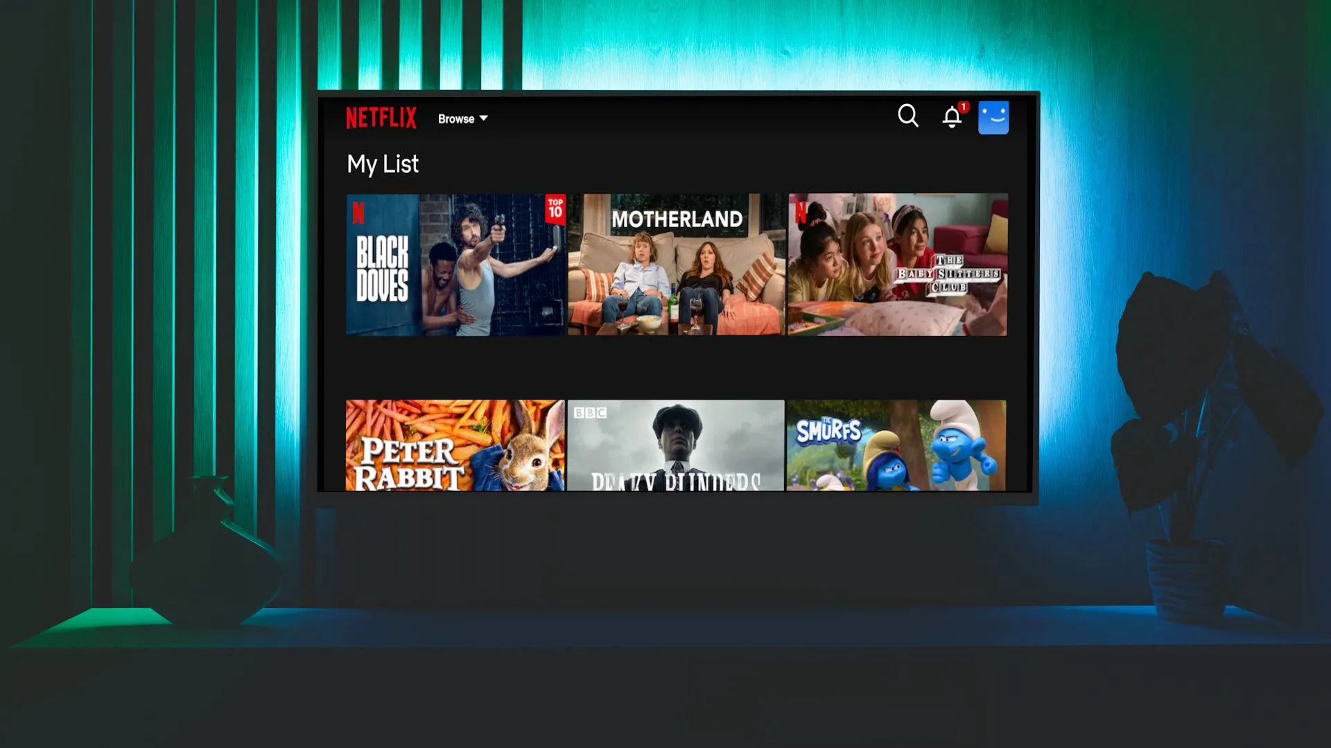 Giao diện Netflix tích hợp trên Apple TV với danh sách phim đang xem dở