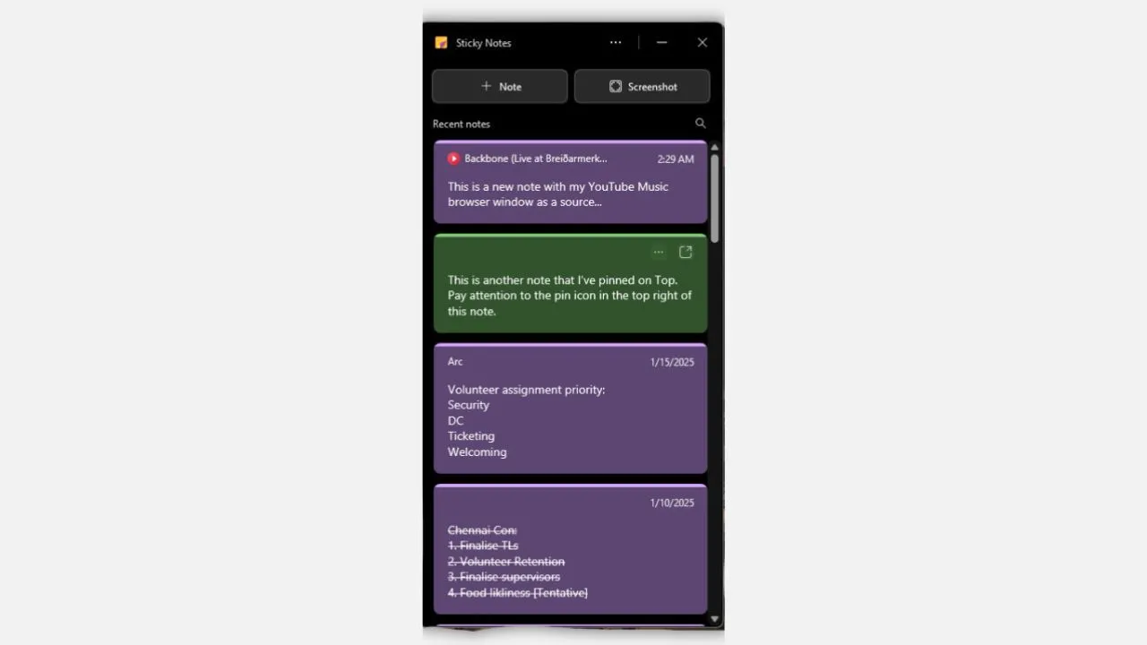 Giao diện người dùng mới của ứng dụng Sticky Notes trên Windows 11 với danh sách các ghi chú.