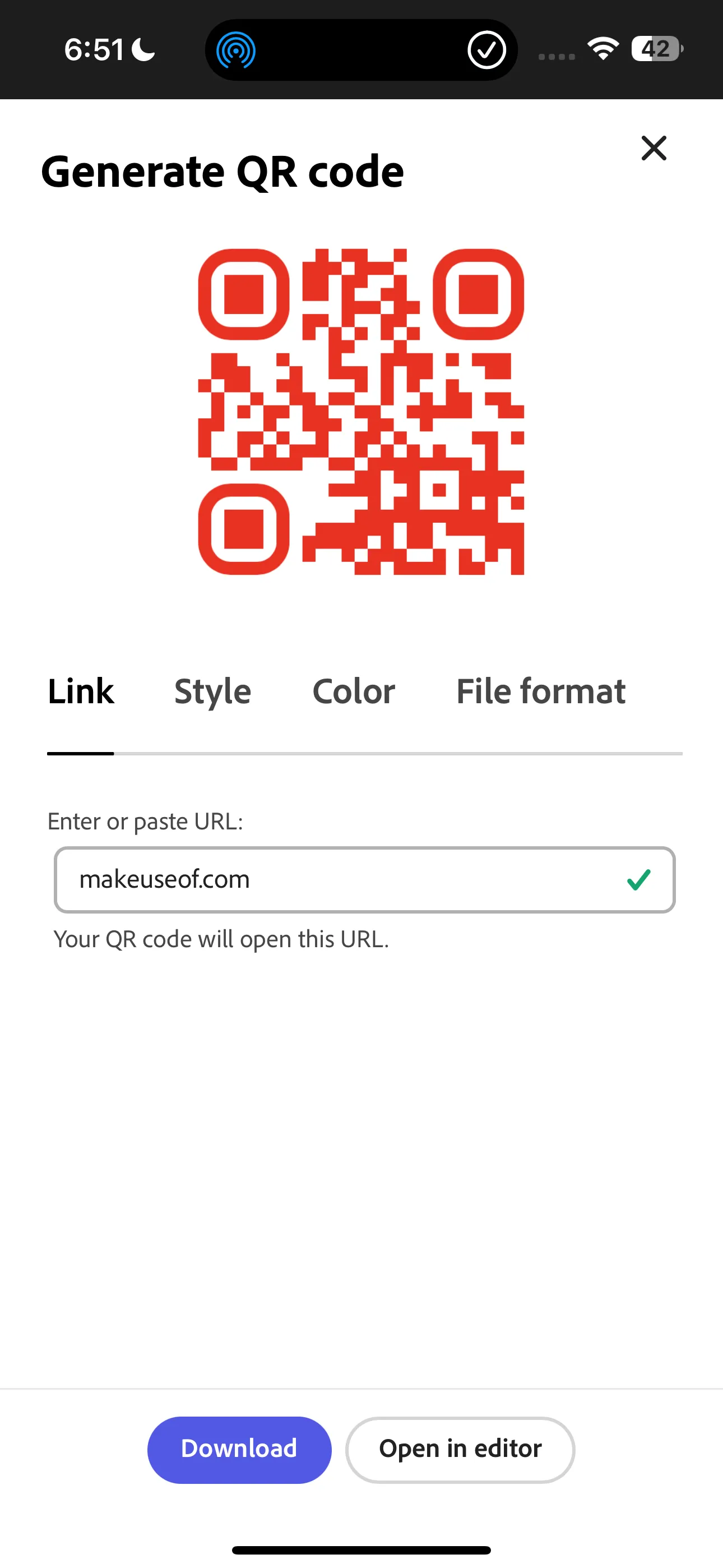 Giao diện tạo mã QR trong Adobe Express với liên kết trang web mẫu
