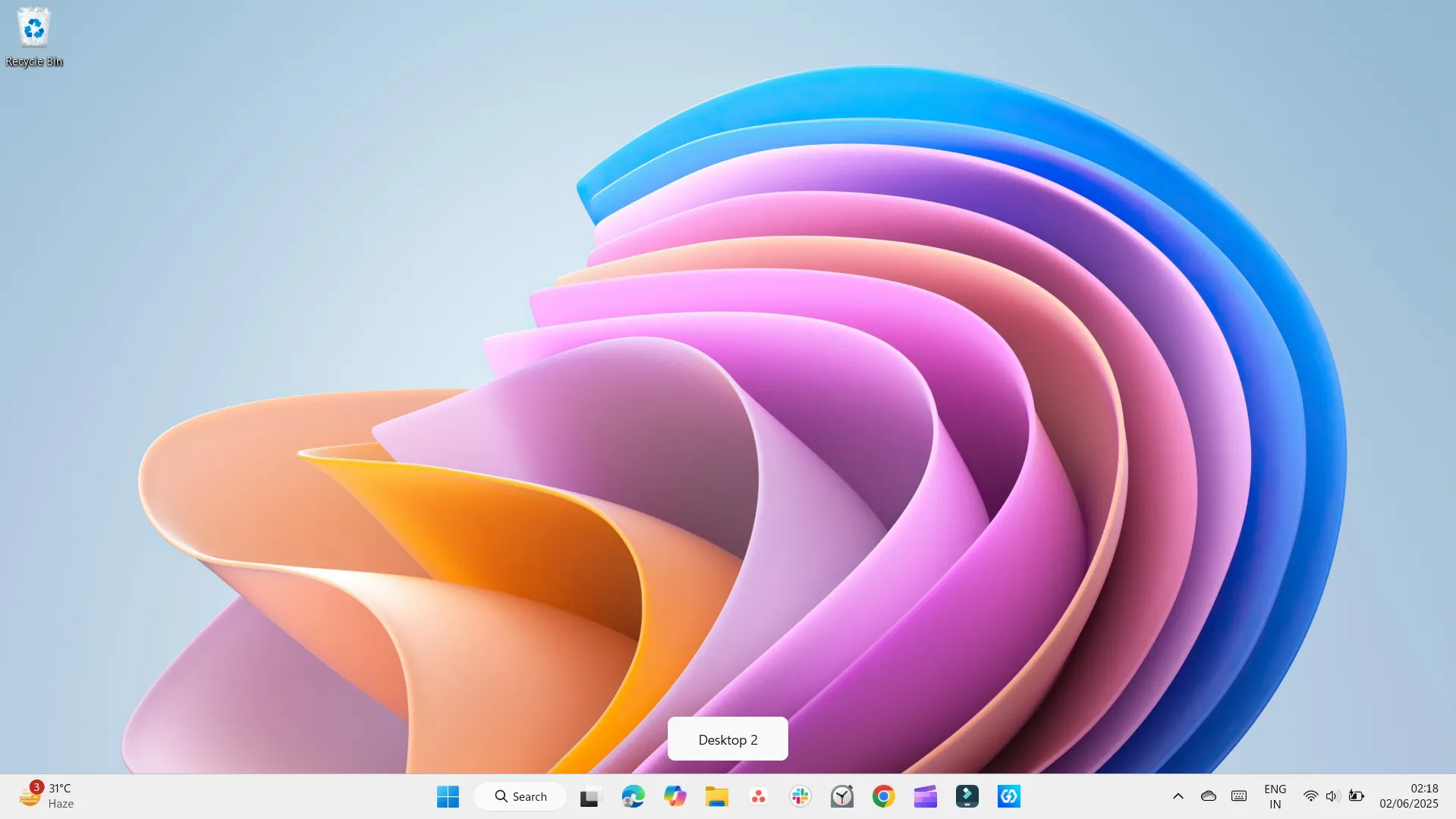 Giao diện Task View hiển thị một màn hình ảo mới với tên Desktop 2