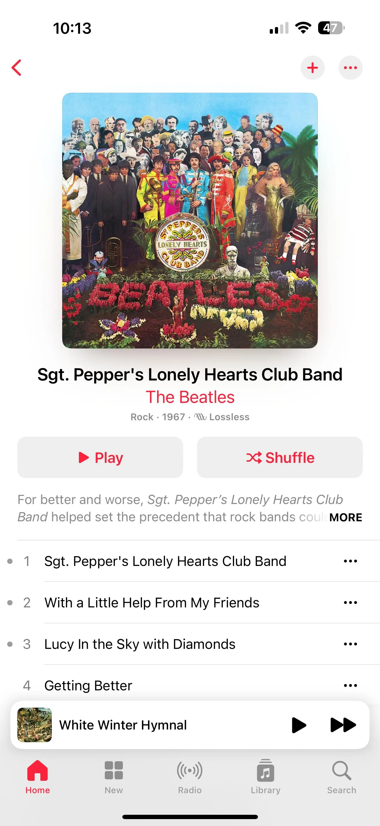 Giao diện trang album trên Apple Music hiển thị tùy chọn tạo đài phát thanh từ bài hát.
