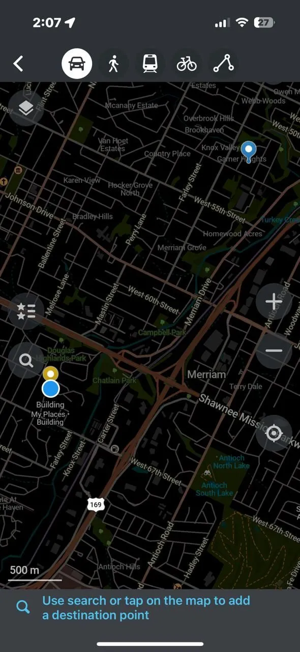 Giao diện ứng dụng Organic Maps với điểm đến đang được nhập, nhấn mạnh tính năng bản đồ offline và bảo mật vị trí