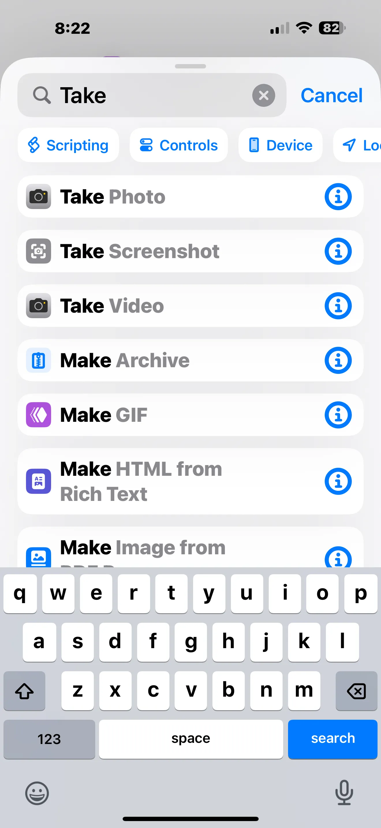 Giao diện ứng dụng Phím tắt trên iPhone hiển thị thanh tìm kiếm hành động 'Take Screenshot' để tạo phím tắt chụp màn hình