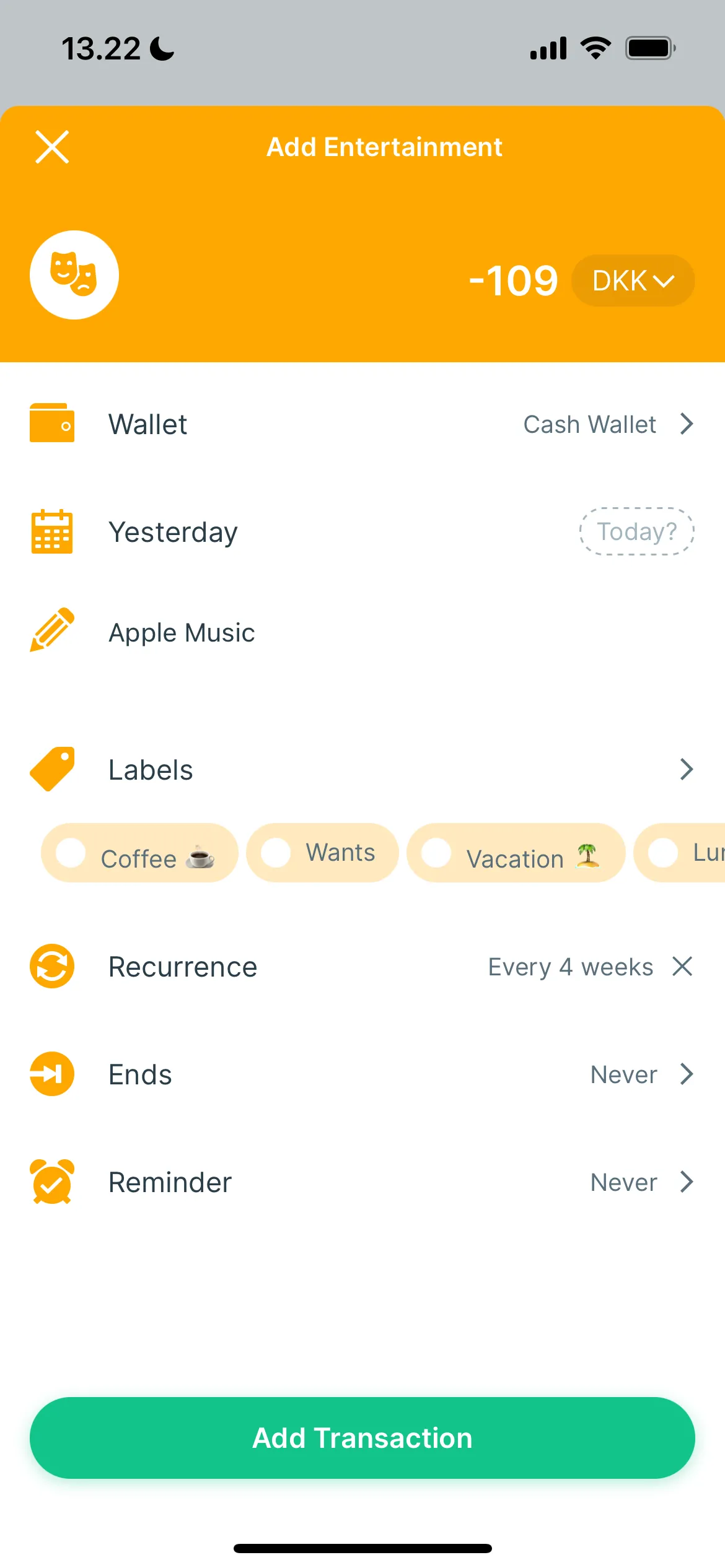 Giao diện ứng dụng Spendee trên iOS giúp quản lý chi tiêu tự động
