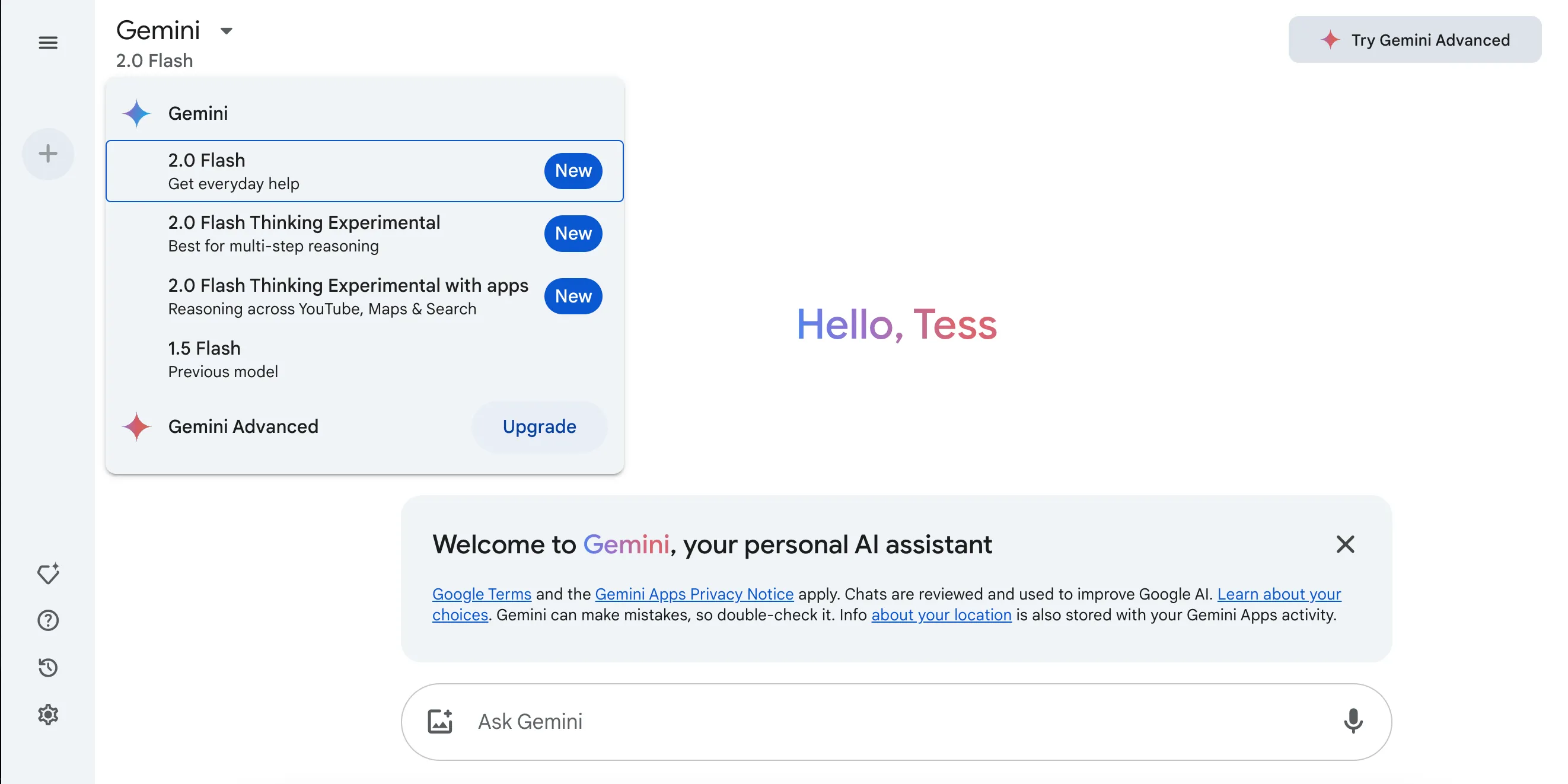 Giao diện ứng dụng web Gemini của Google hiển thị menu thả xuống với các lựa chọn mô hình AI, bao gồm Gemini 2.0 Flash và 1.5 Flash.