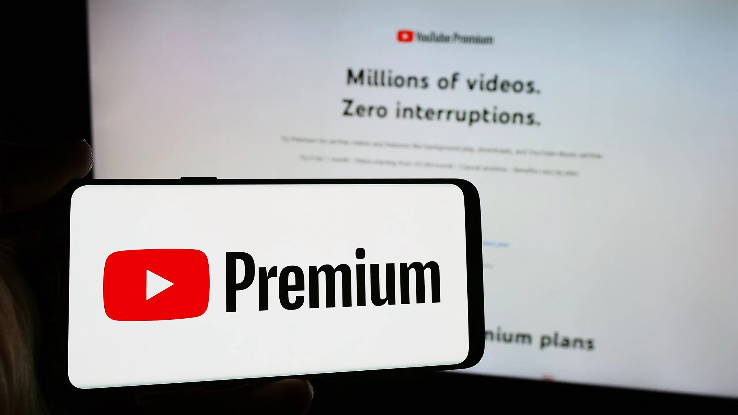 Giao diện YouTube Premium trên điện thoại di động