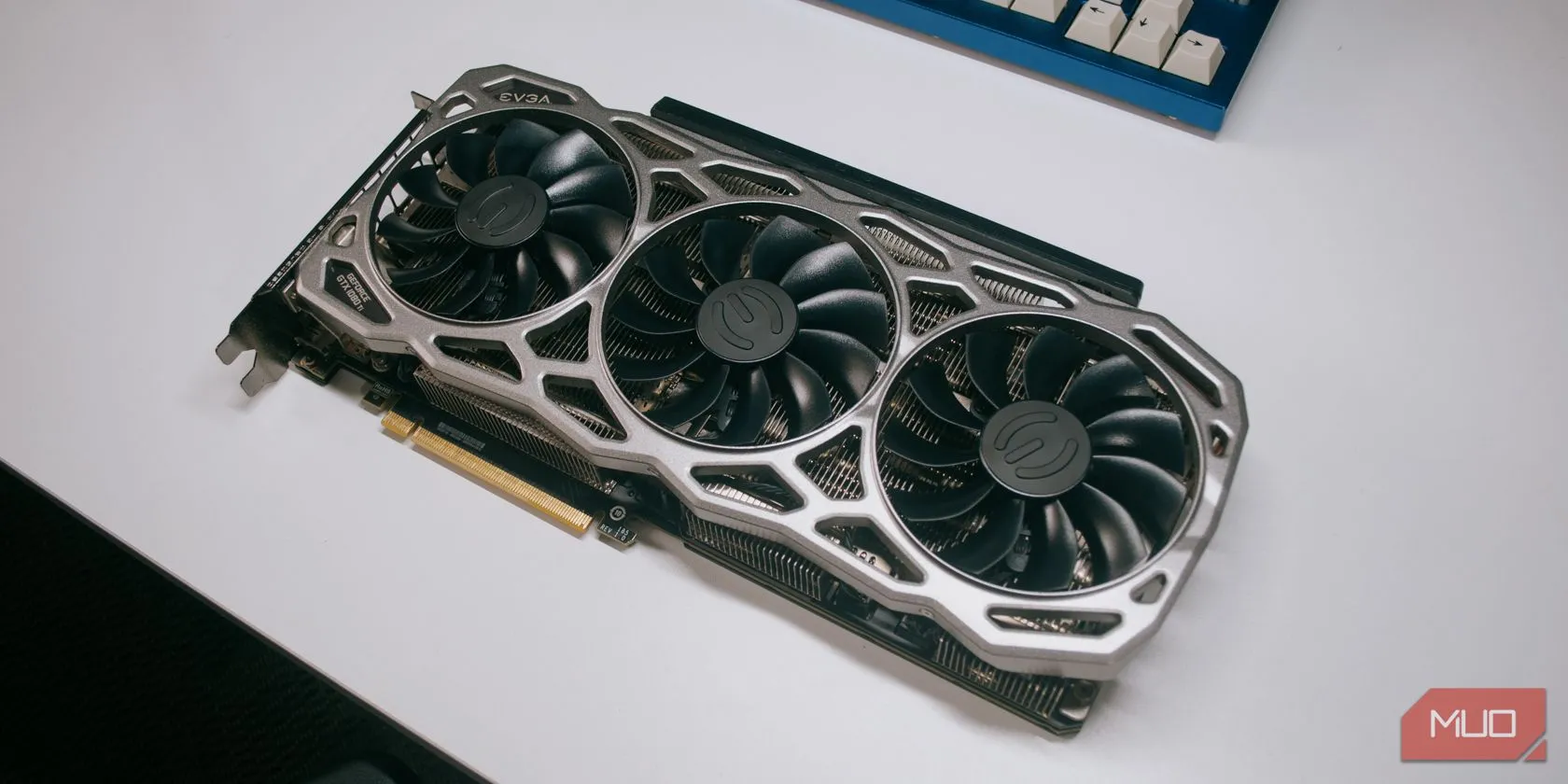 Hệ thống quạt tản nhiệt của card đồ họa GTX 1080 Ti