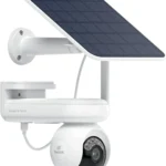 Hình ảnh camera Reolink Altas PT Ultra nhìn từ góc nghiêng, nổi bật thiết kế chắc chắn và ống kính.