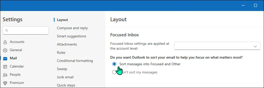 Kích hoạt tính năng Hộp Thư Đến Ưu Tiên (Focused Inbox) trong ứng dụng Outlook dành cho Windows, hiển thị cách sắp xếp email tự động.
