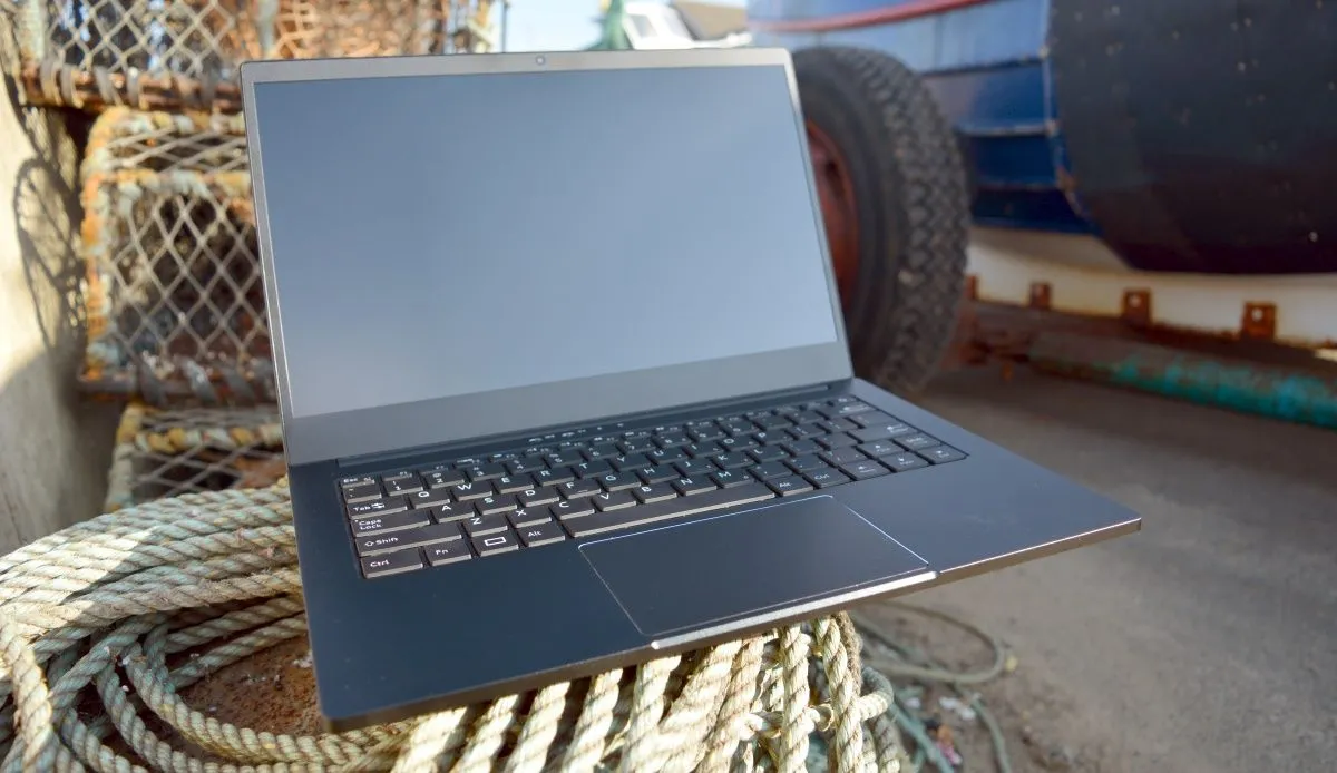 Laptop Purism Librem với thiết kế chắc chắn, nổi bật với tính năng bảo mật cao