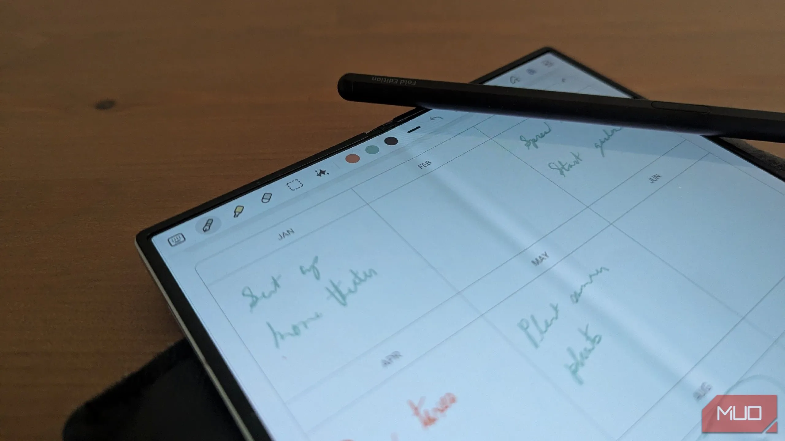 Lịch viết tay trên màn hình gập Samsung Galaxy Z Fold 6 với S Pen