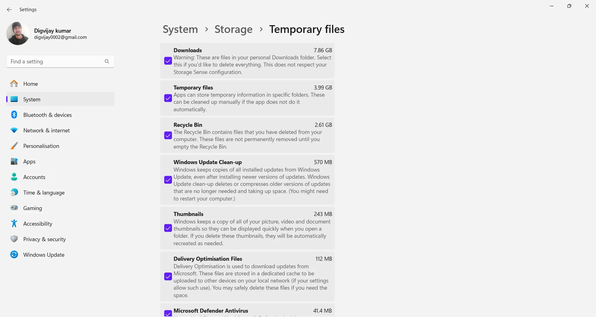 Lựa chọn 'Thumbnails' trong mục 'Temporary files' của Cài đặt Hệ thống Windows.