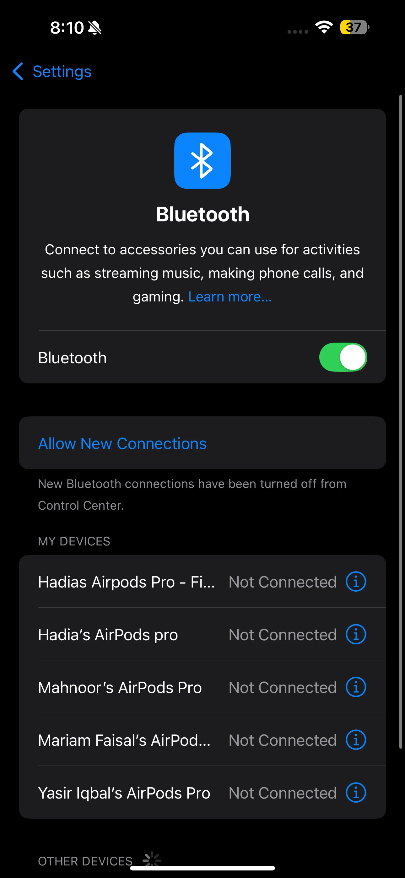 Màn hình cài đặt Bluetooth trên iOS hiển thị thông tin AirPods