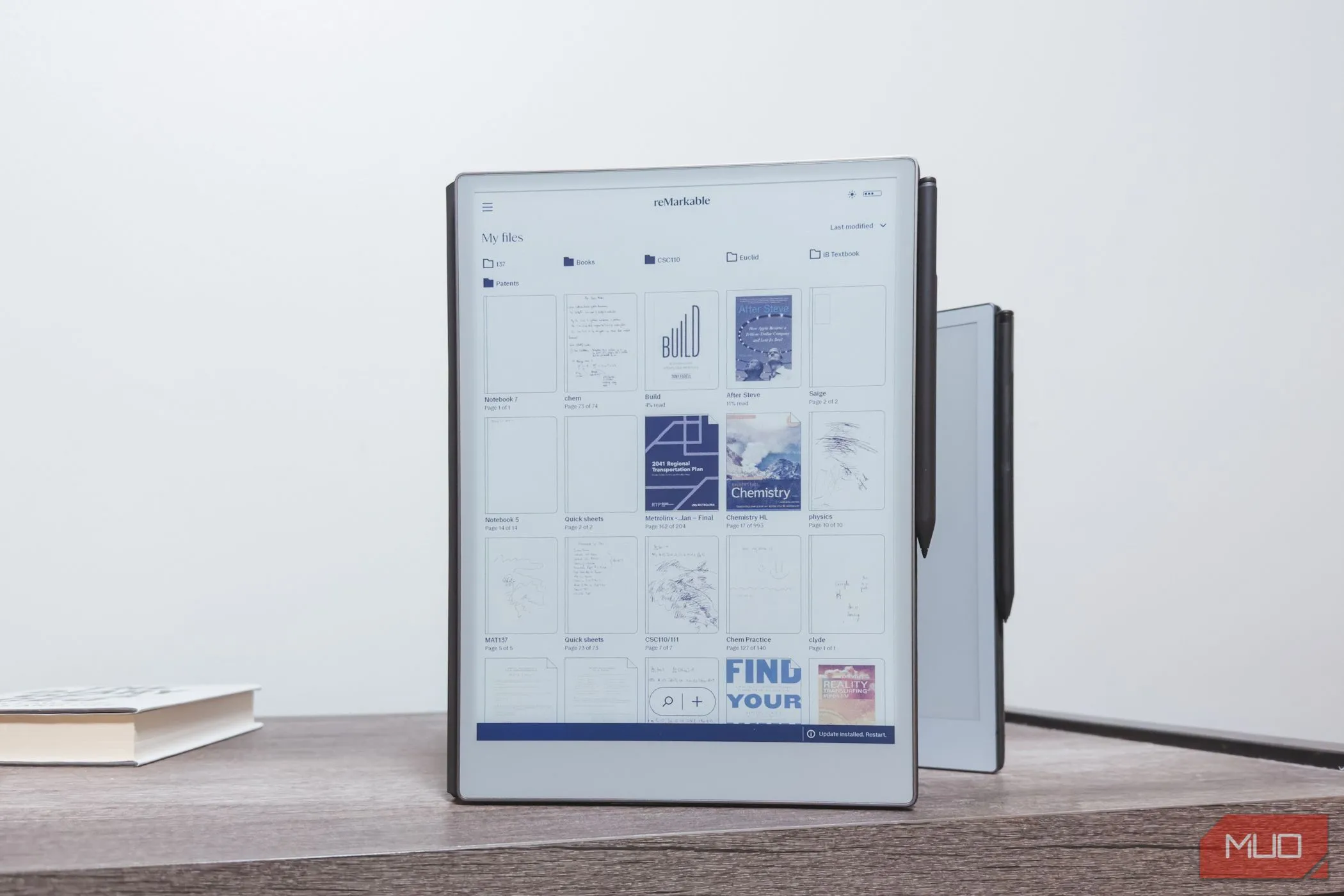 Màn hình chính hệ điều hành reMarkable Paper Pro, thể hiện giao diện đơn giản và tập trung