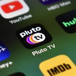 Màn hình điện thoại hiển thị các ứng dụng dịch vụ streaming và giải trí trực tuyến miễn phí