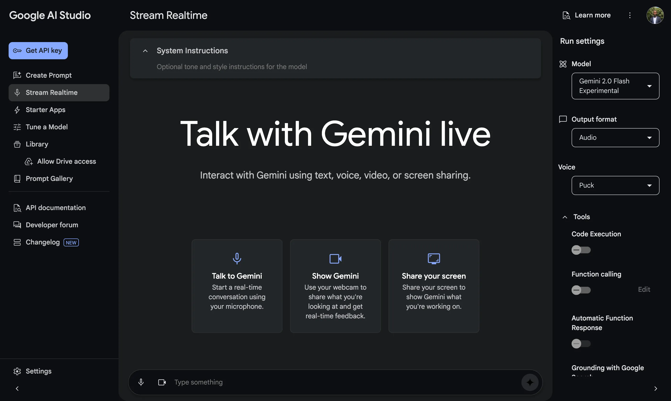 Màn hình Google AI Studio hiển thị tùy chọn Stream Realtime ở thanh bên trái