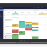 Màn hình máy tính hiển thị ứng dụng lịch kỹ thuật số Proton Calendar với các khối thời gian được sắp xếp