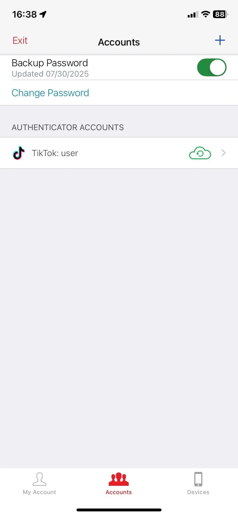 Màn hình quản lý tài khoản trong ứng dụng Authy trên iPhone